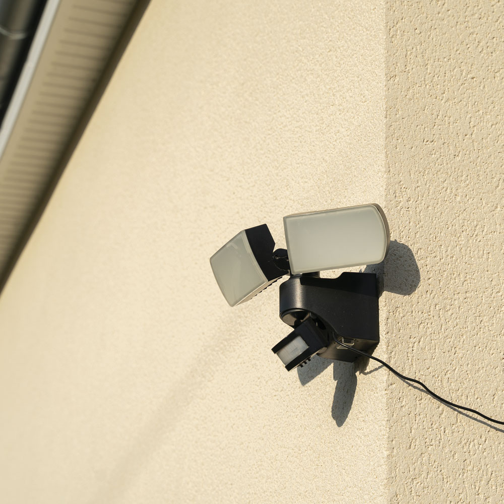 PROYECTOR LED SOLAR 2 FOCOS 1500LM XANLITE EG-PRS2T1500D