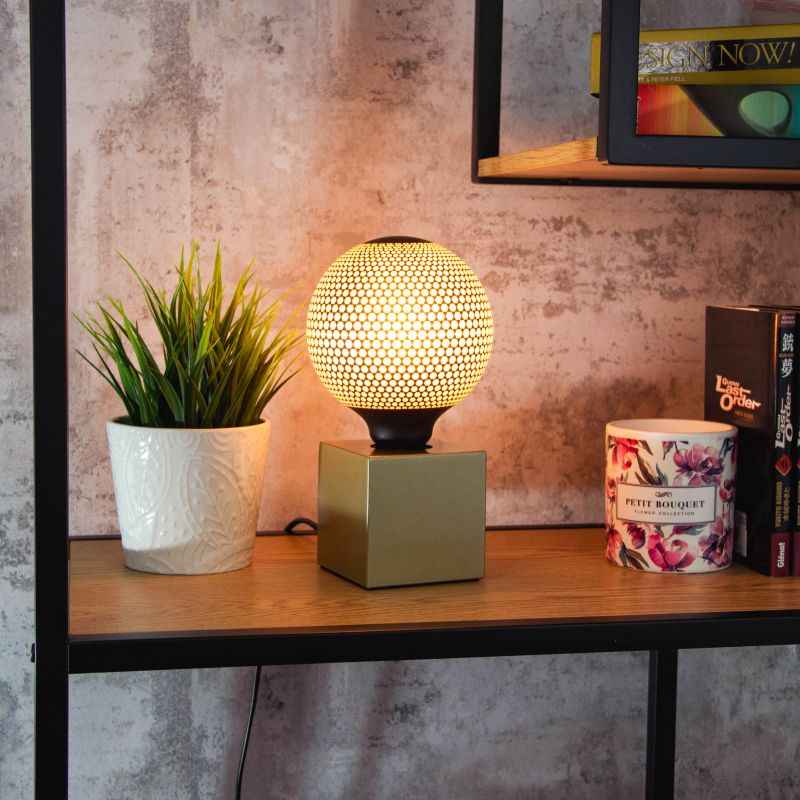 LAMPARA CUBO METAL LATON BASE 60W XANLITE EG-XDLAPCUBIKML