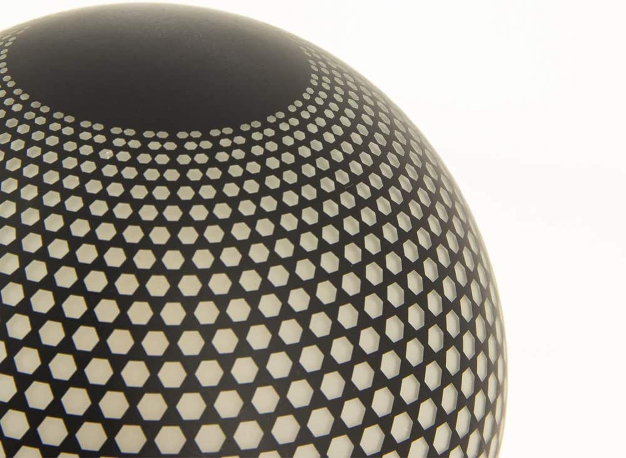 BOMBILLA DISENO PUNTOS NEGRA XANLITE RFDEB125GRAPHRO