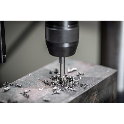 Avellanador plano HSS con espiga de guía DIN 373 Ø 15,0 mm, mango Ø 12 mm, medio, para orificio de paso