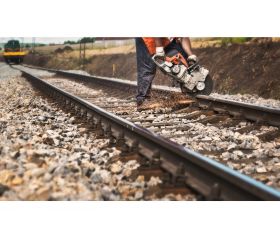 Disco de corte de carriles T 300x3,8x22,23 mm línea alto rendimiento SG RAIL para raíles de acero inoxidable