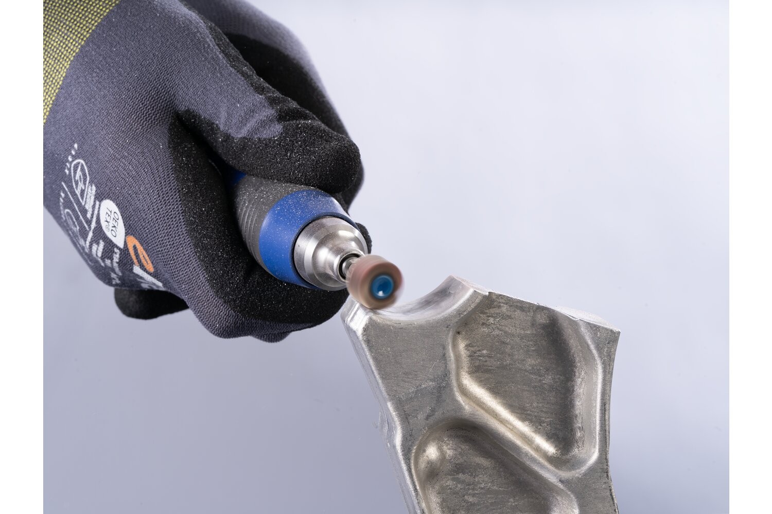 Abanico lijador, grano cerámico F Ø 15x10 mm, mango Ø 3 mm CO-COOL120, gran arranque en acero inoxidable