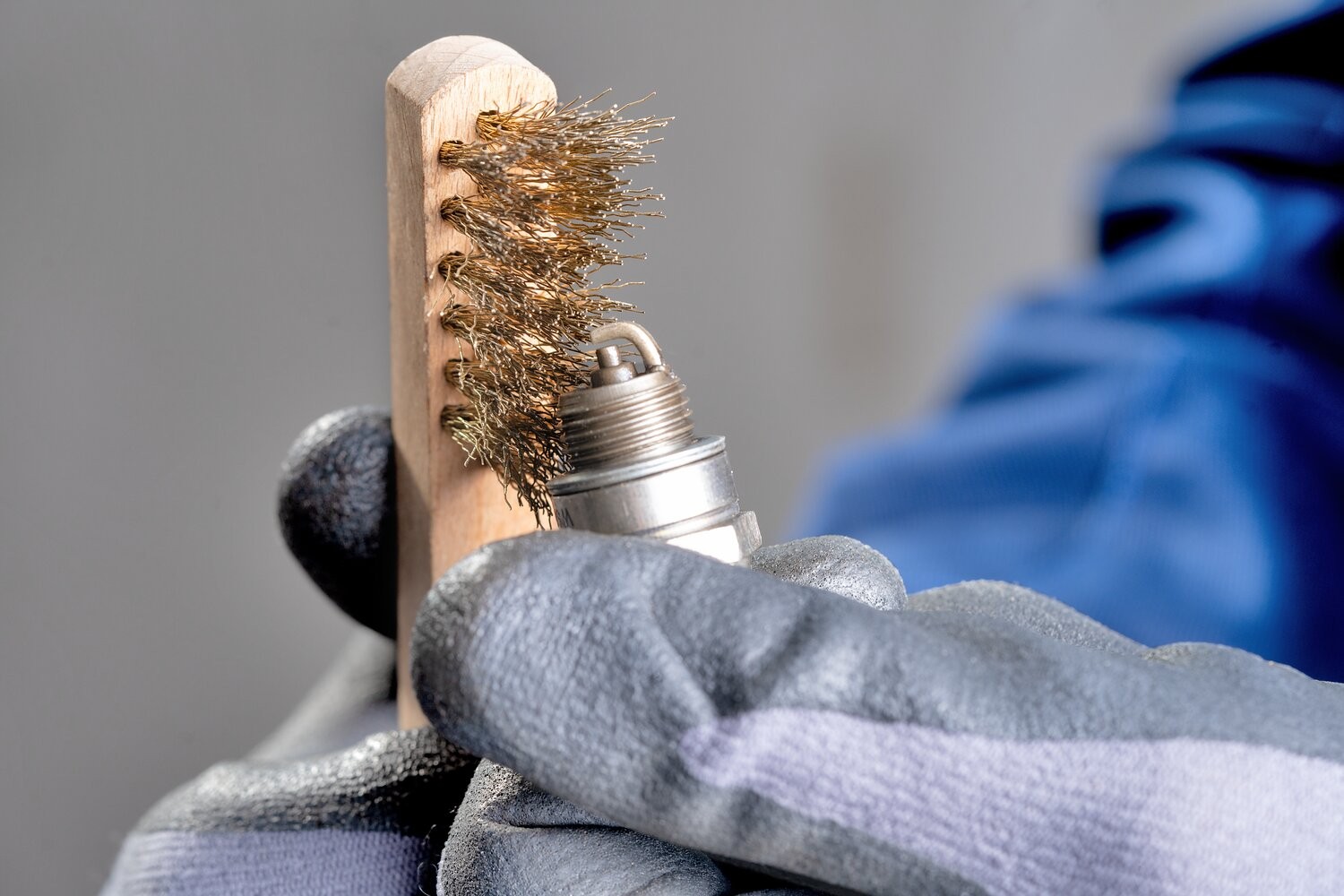 Cepillo manual para bujías HBZ, 3 hileras, alambre de latón Ø 0,15 mm