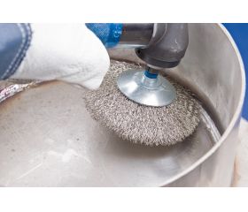 Carda cónica INOX-TOTAL sin trenzar KBUIT Ø 50x10 mm, mango Ø 6 mm, alambre de acero inoxidable Ø 0,20