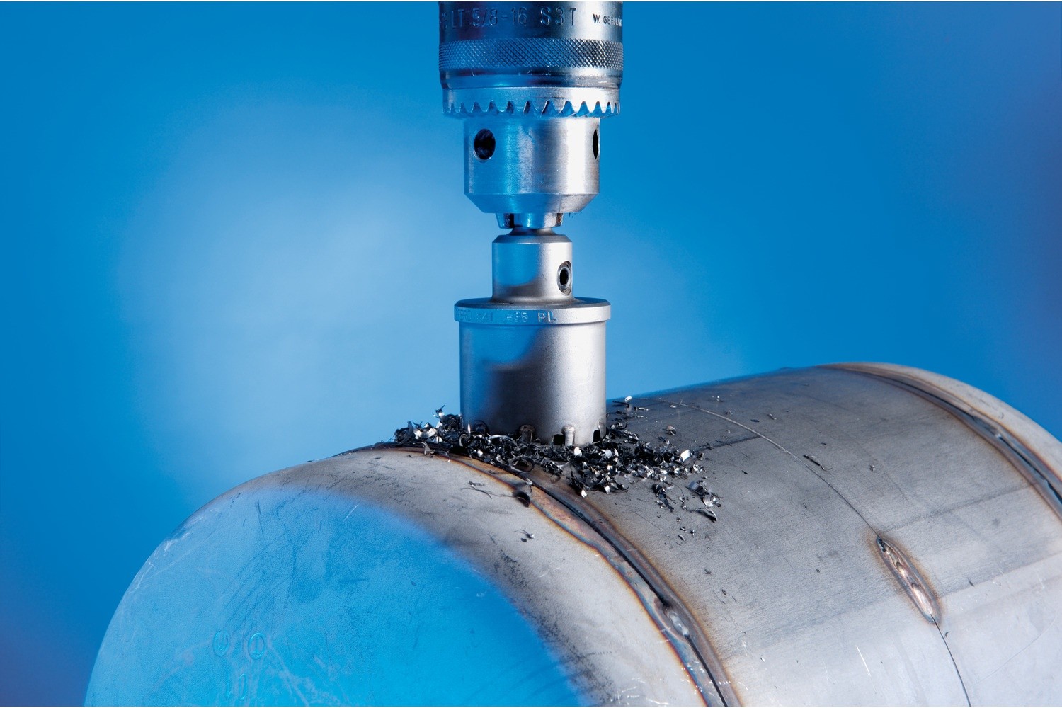 Corona/corona de metal duro Ø 28x35 mm, mango Ø 10 mm, profundidad de corte 32 mm, universal