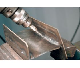 Carda brocha SINGLETWIST trenzada PBGS Ø 10 mm, mango Ø 6 mm alambre de acero Ø 0,20