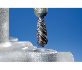 Carda brocha SINGLETWIST trenzada PBGS Ø 10 mm, mango Ø 6 mm alambre de acero Ø 0,20