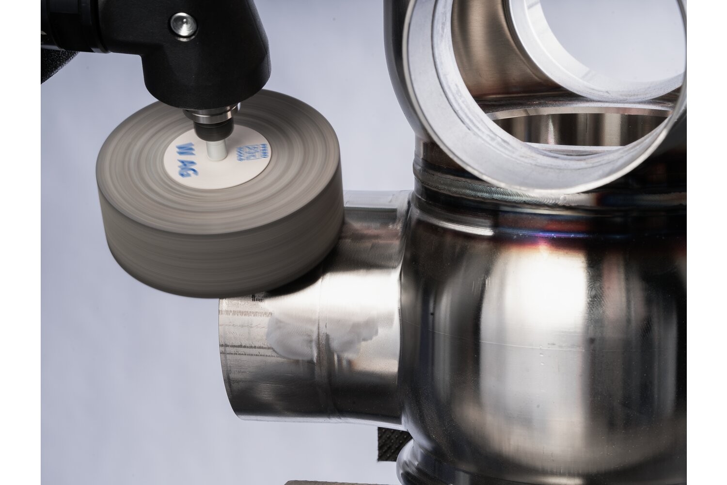 Muela de vellón prensada POLINOX forma cilíndrica PNER Ø 50x13 mm, mango Ø 6 mm, blando A, fino para acabado