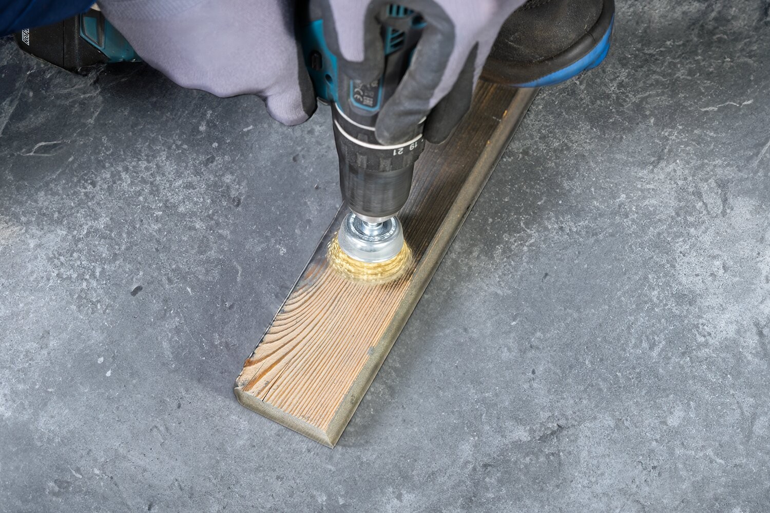 Carda vaso, sin trenzar TBU Ø 50 mm mango ø 6 mm alambre de alambre de latón Ø 0,20, taladros