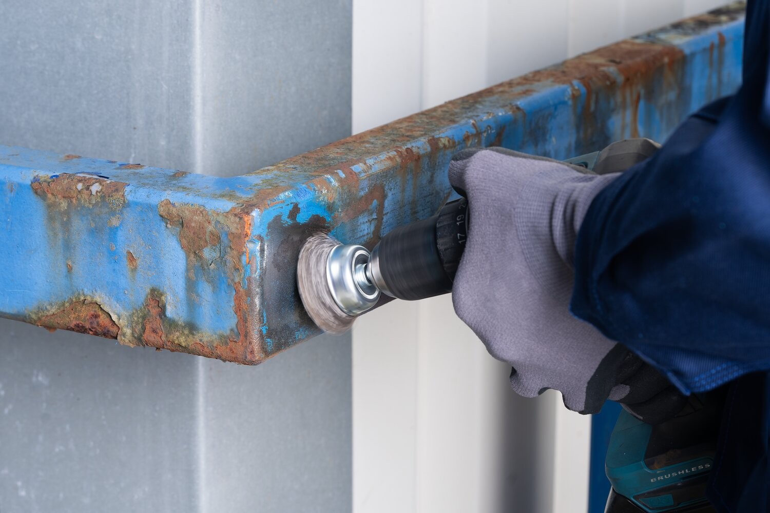 Carda vaso, sin trenzar TBU Ø 50 mm mango ø 6 mm alambre de acero Ø 0,30, taladros (1)