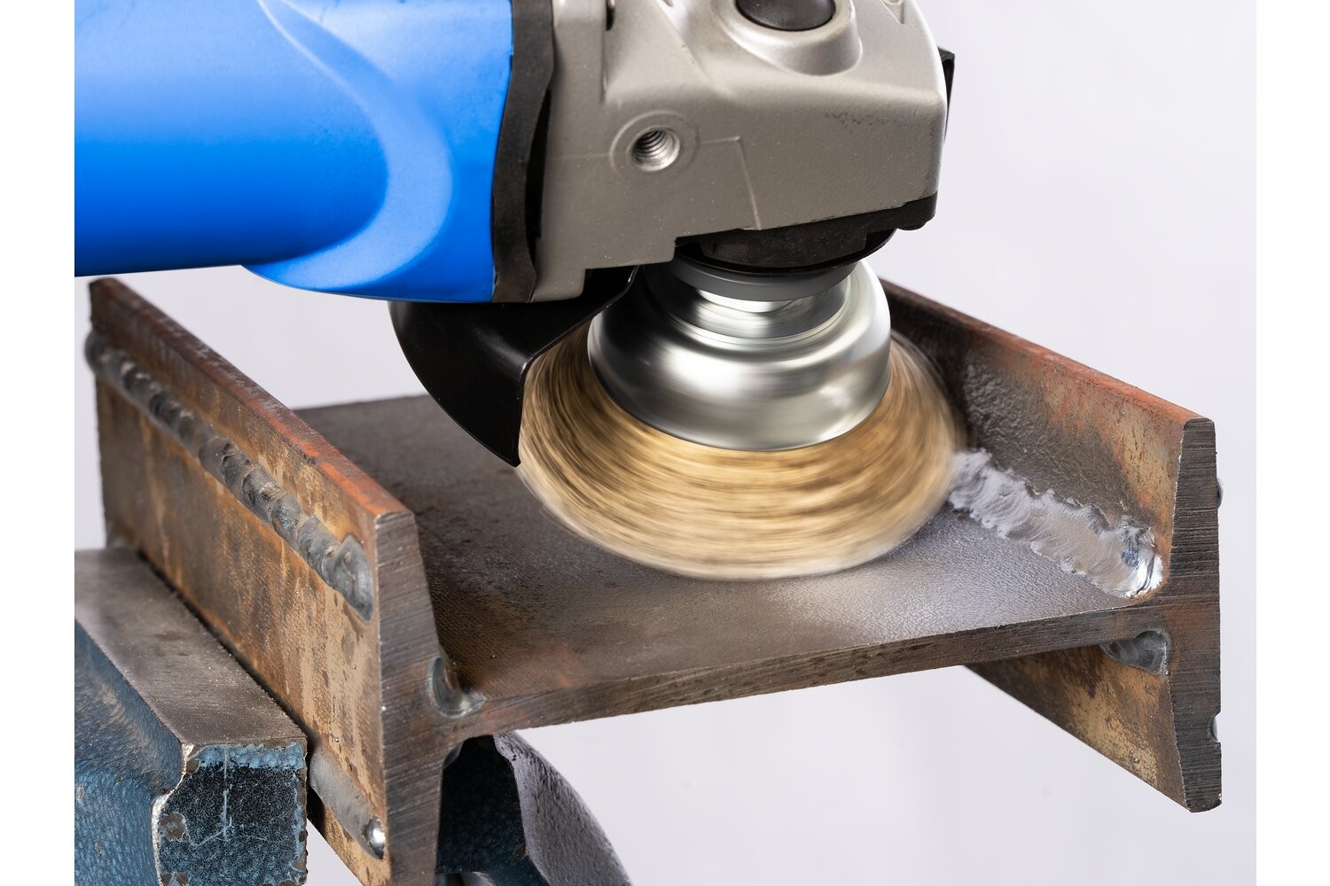 Carda vaso sin trenzar TBU Ø 60 mm M14, Ø 0,25 mm alambre trenzado de acero latonado, amoladora angular