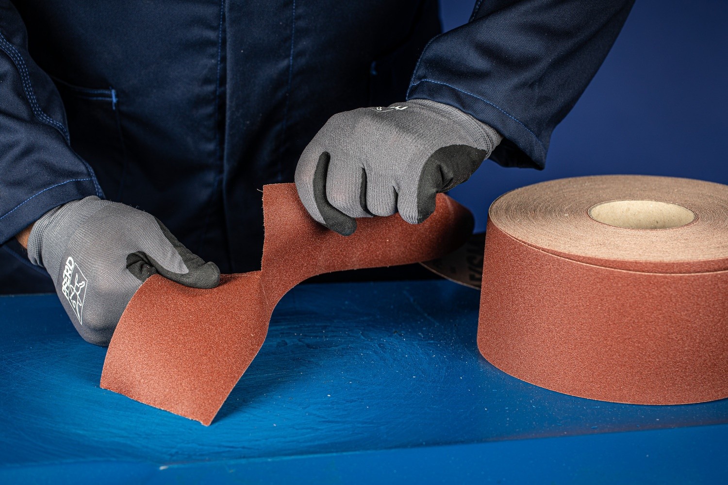 Rollo de lija de corindón, tejido SBR, ancho 100 mm x largo 50 m A120 para aplicación universal