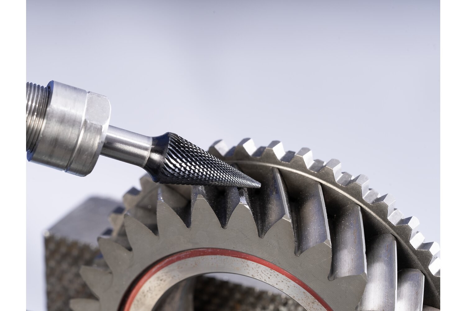 Fresa de metal duro de alto rendimiento MICRO forma cónica en punta SKM Ø10x20mm, mango Ø6mm, recubrimiento HICOAT, para mecanizado fino