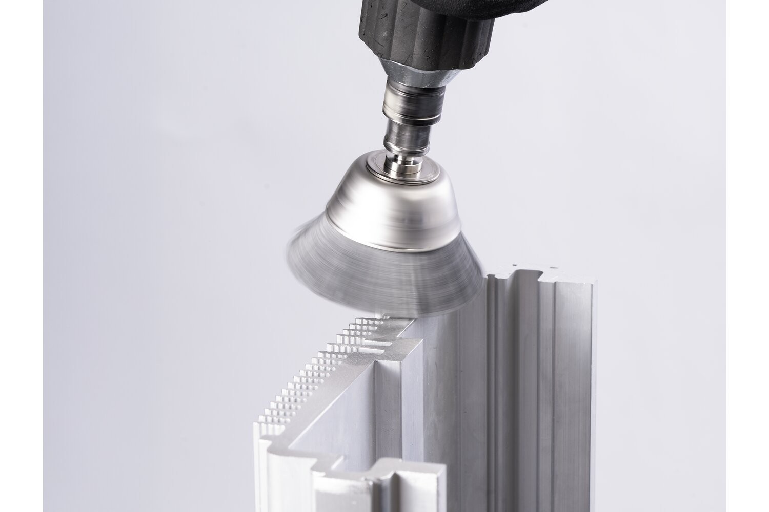 Carda vaso INOX-TOTAL sin trenzar RBUIT Ø 50 mm, mango Ø 6 mm, Ø 0,90 mm filamento SiC, grano 180