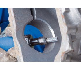 Fresa de metal duro de alto rendimiento TOUGH cilíndrica ZYA Ø 08x20 mm, mango Ø 6 mm, resistente a los golpes