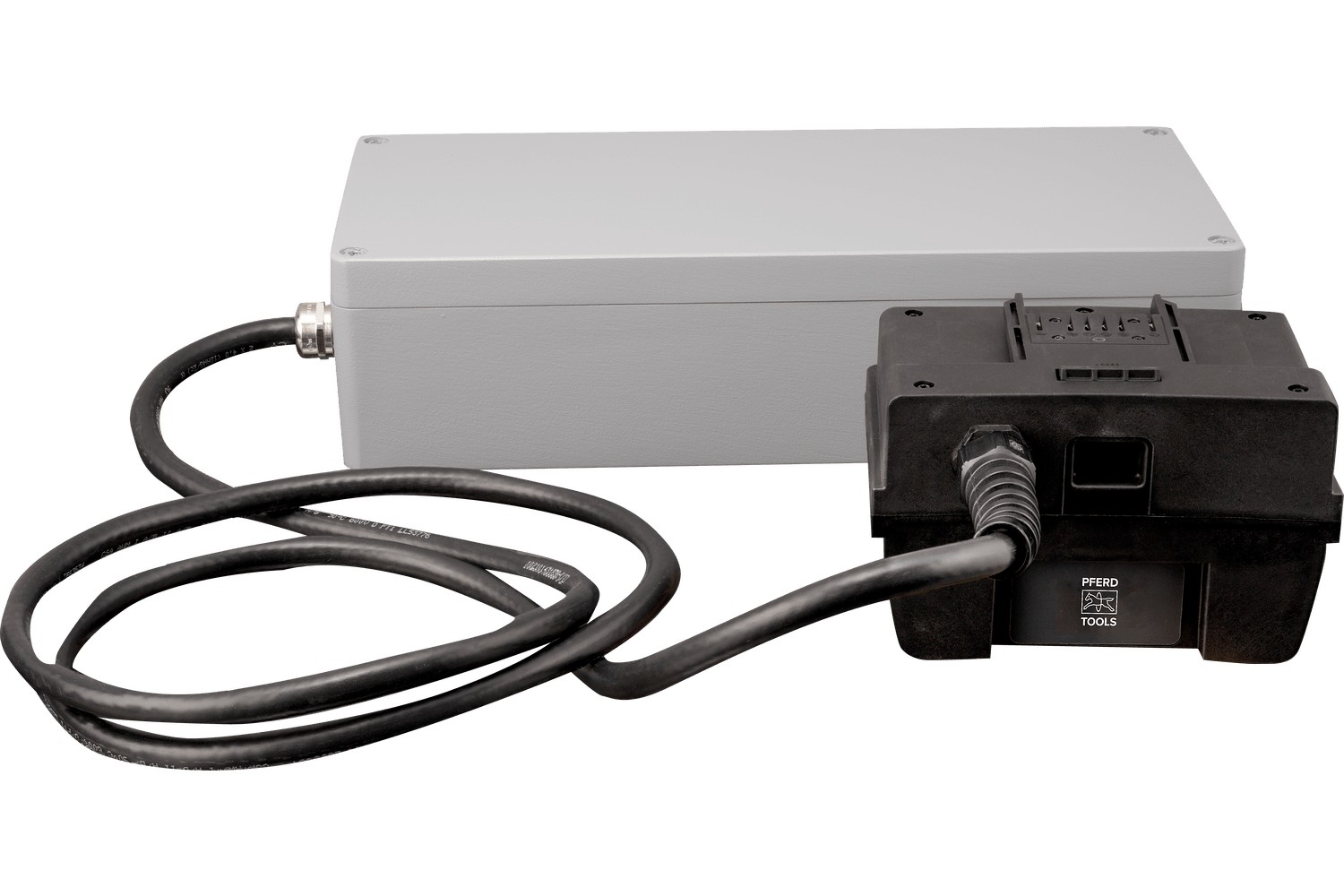 Fuente de alimentación RCK NT con conector IEC universal