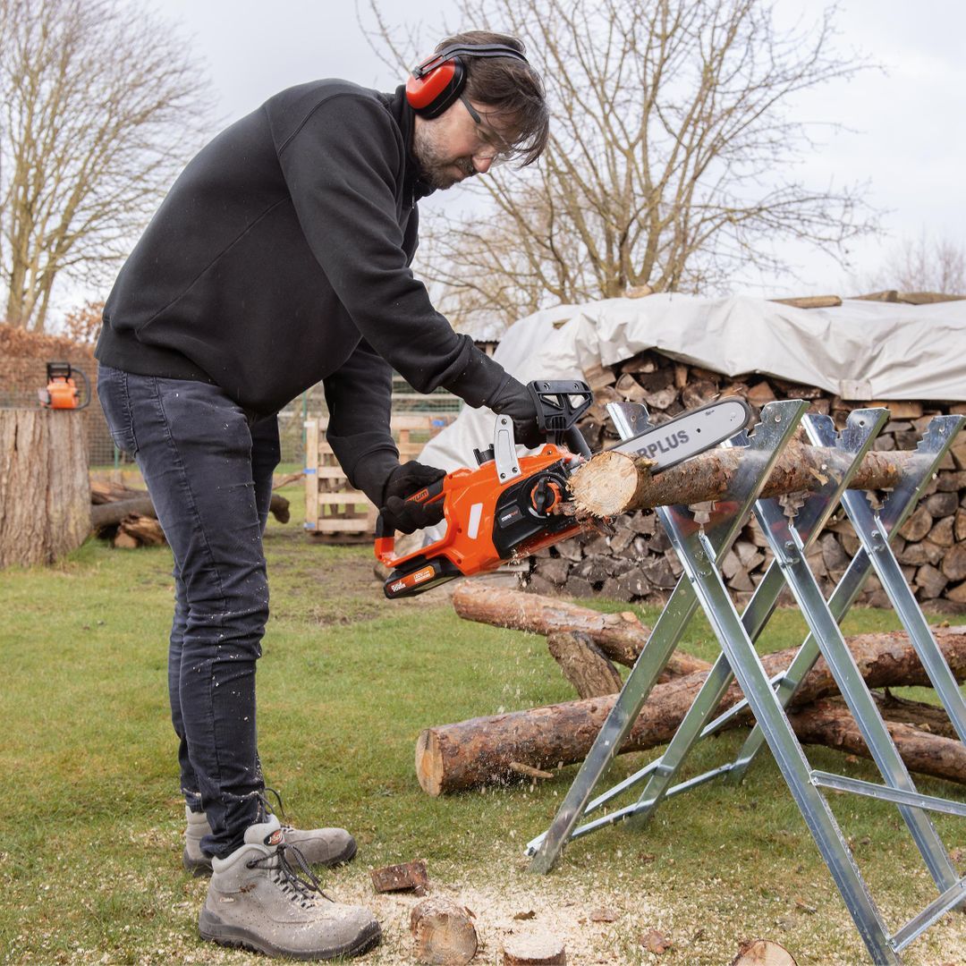 POWDPGSET37 Motosierra 20V 300mm - incl. batería 20V 2.0Ah y cargador - 1 acc.