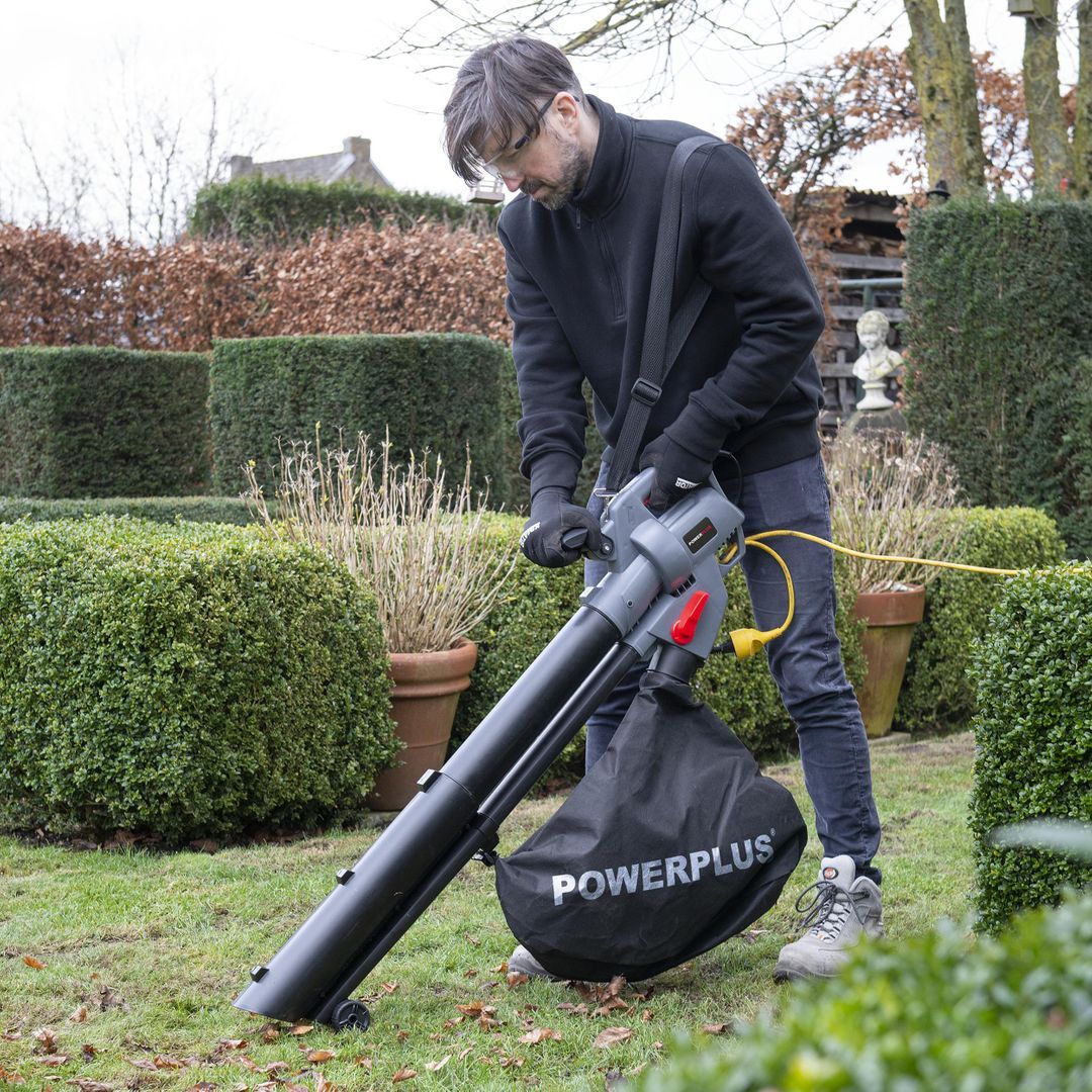 POWEG9013 Soplador/aspirador de hojas 3300W