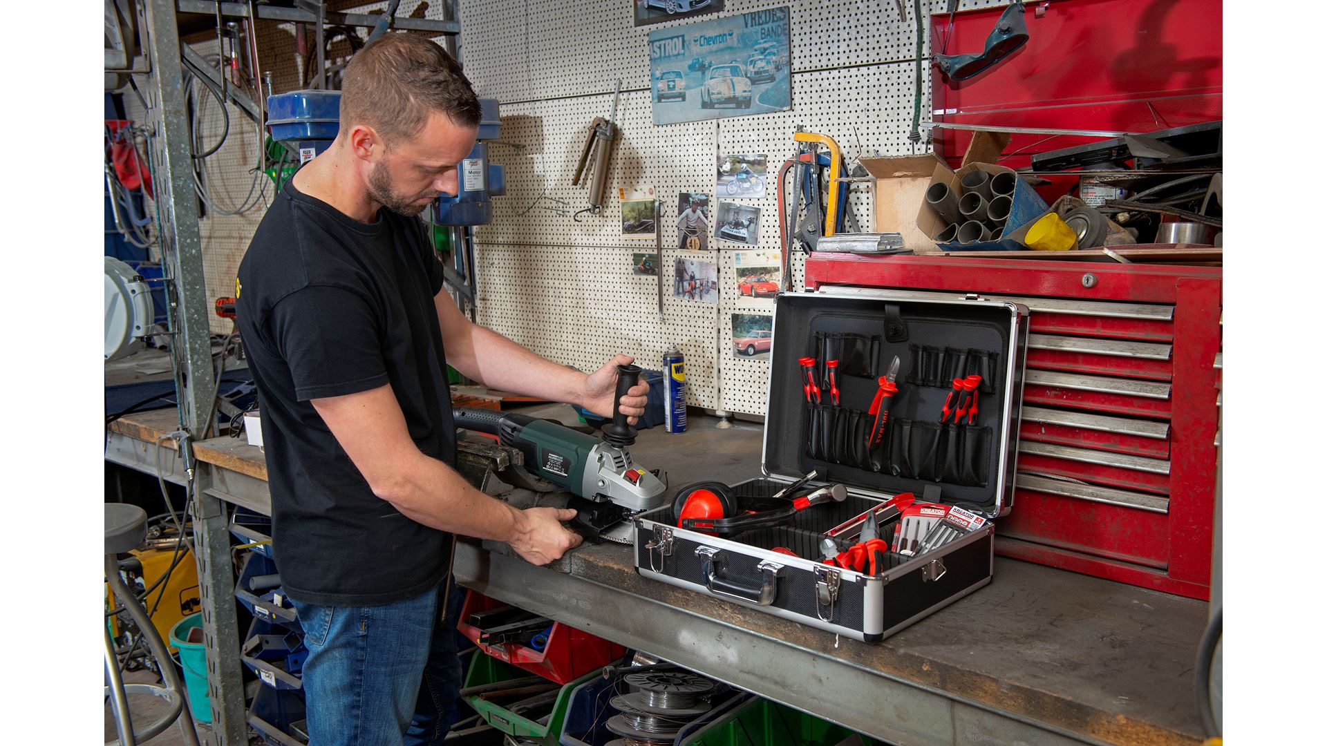 KRT640102B Maleta de aluminio 460x155x330mm negro