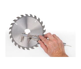 KRT705002 Calibrador 150mm metal
