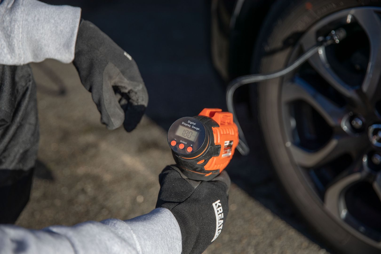 POWDP7020 Bomba de aire 20V  - excl. batería y cargador - 3 acc.