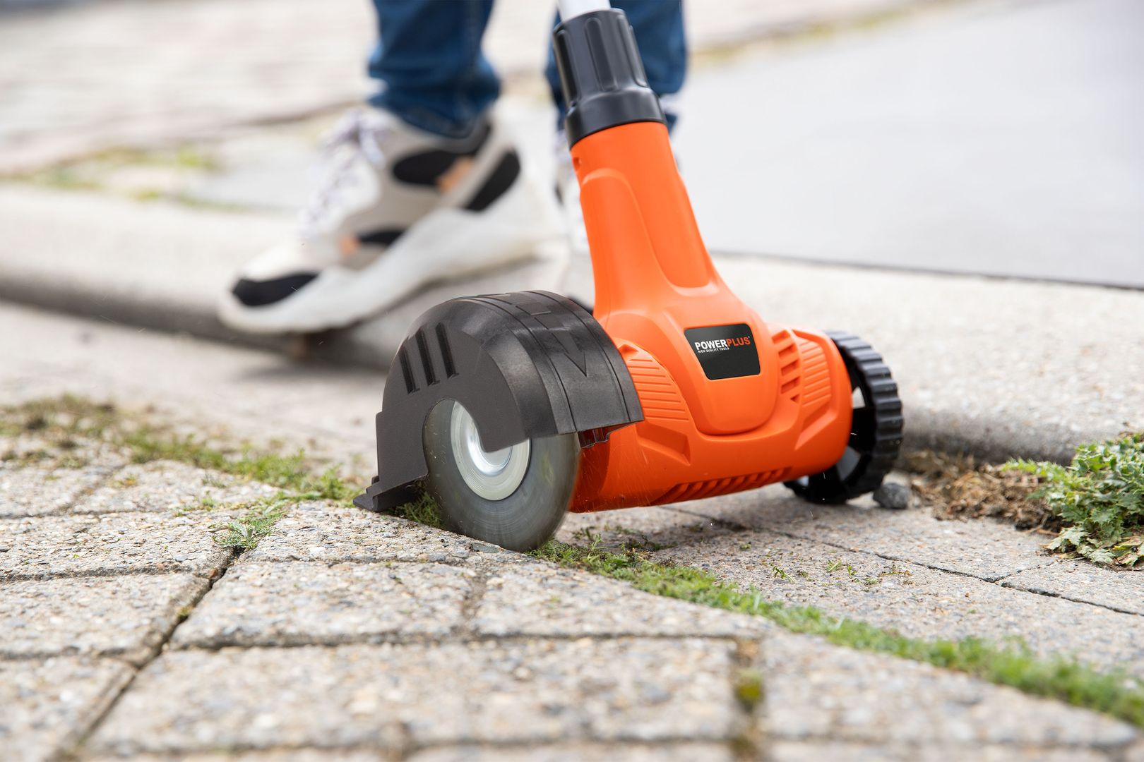 POWDPG8060 Cepillo eléctrico para malezas 20V Ø 110mm - excl. batería y cargador - 2 acc.