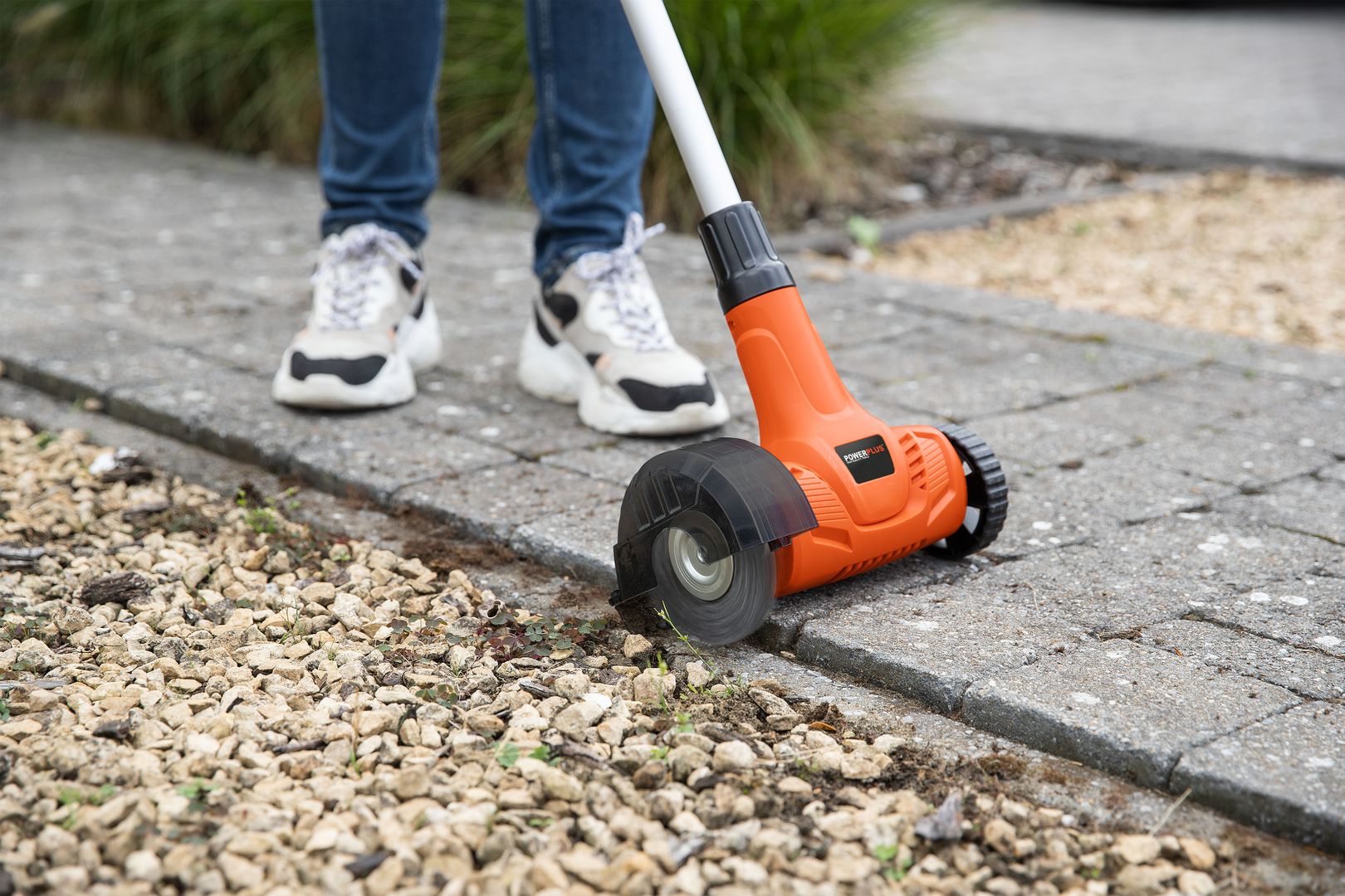 POWDPG8060 Cepillo eléctrico para malezas 20V Ø 110mm - excl. batería y cargador - 2 acc.