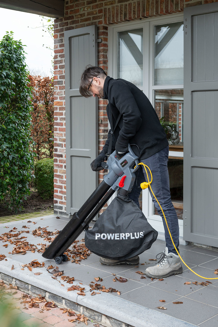 POWEG9013 Soplador/aspirador de hojas 3300W