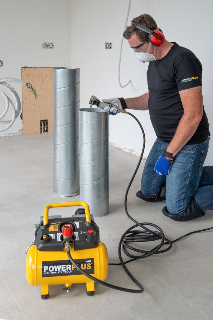 POWX1724S Compresor Silencioso  550W 6L + 10 Acc