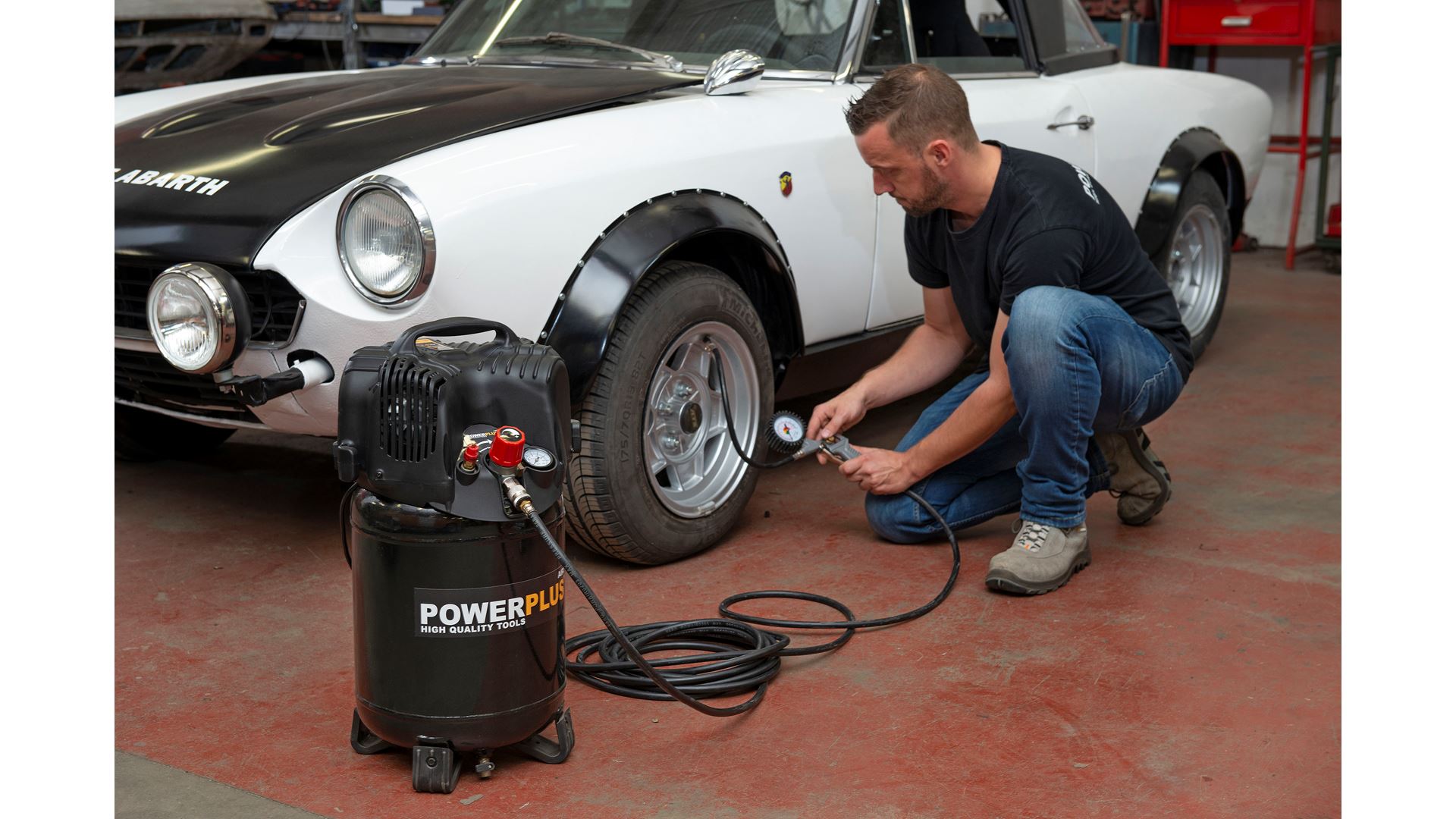 POWX1731 Compresor 1100W 24L +6pcs sin aceite 1,5hp