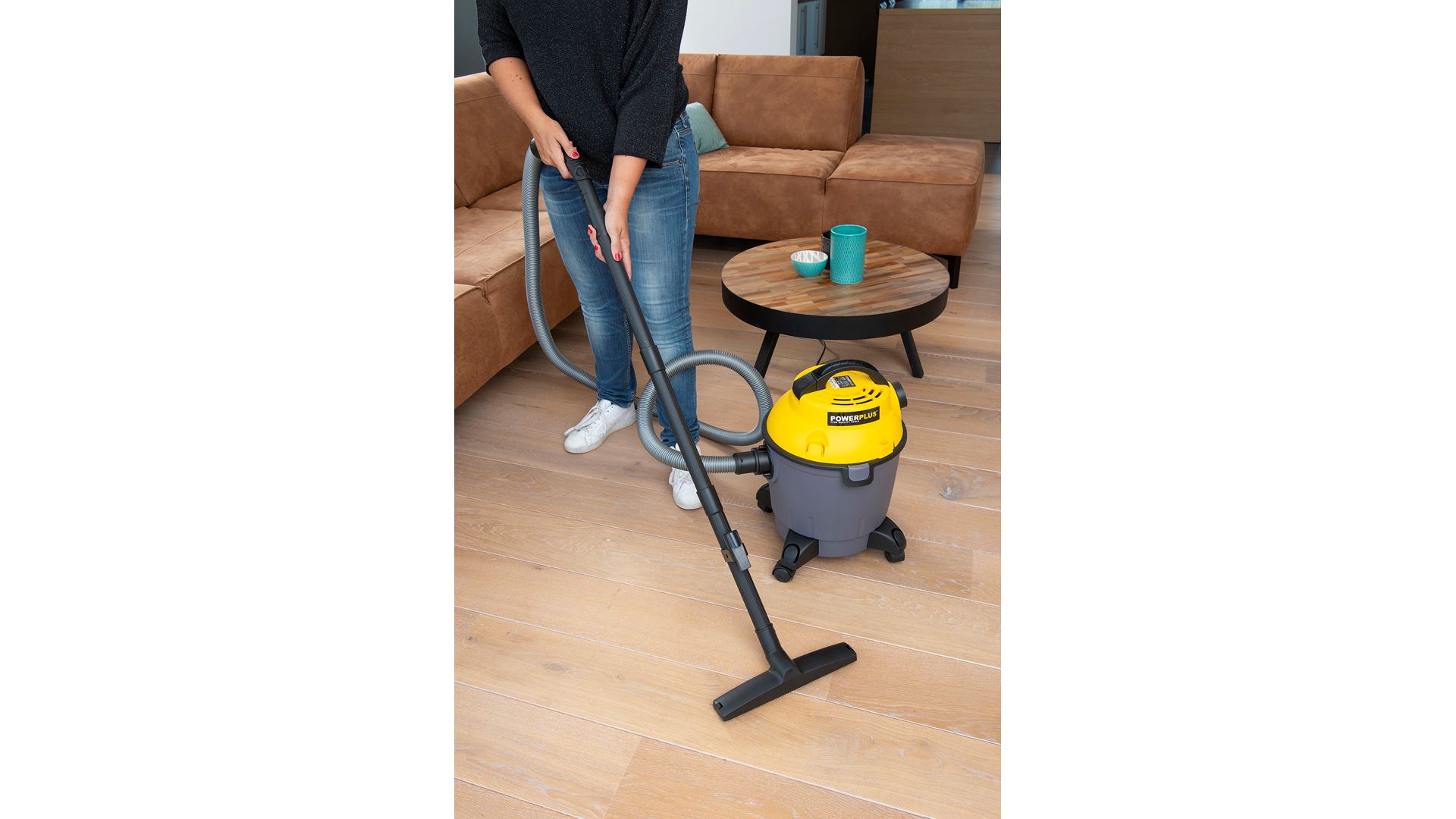 POWX321 Aspirador húmedo/seco 1000w