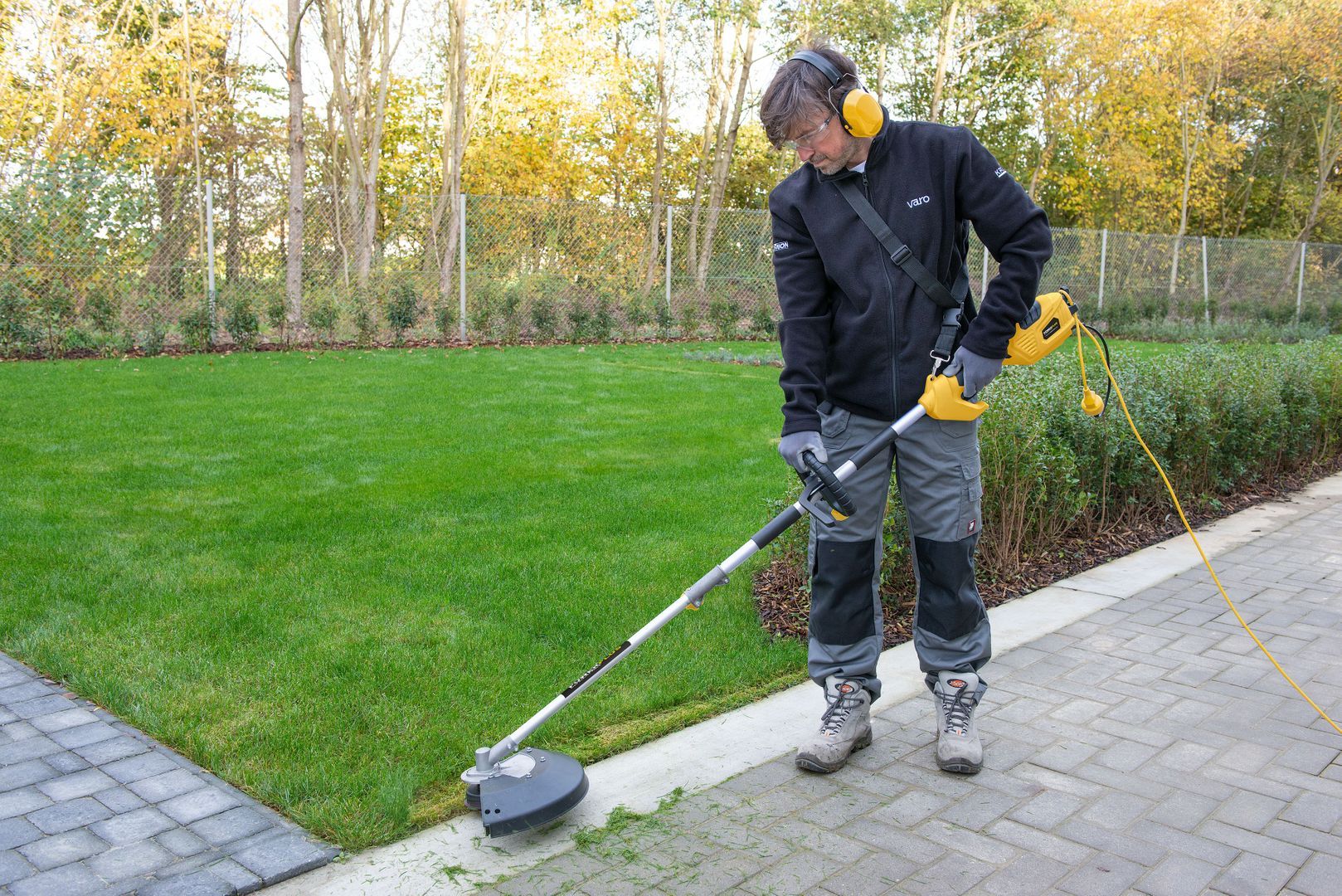 POWXG30405 Desbrozadora 1000W - 2 acc.