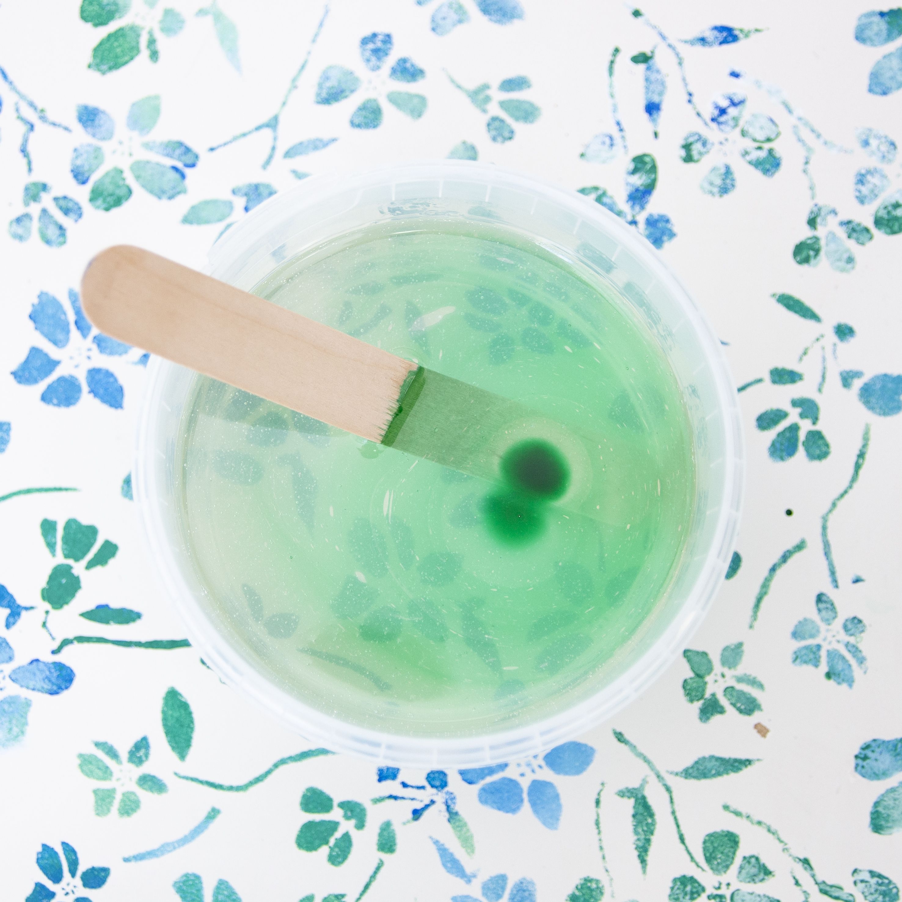 LACA TRANSPARENTE CRISTAL C-02 ROJO