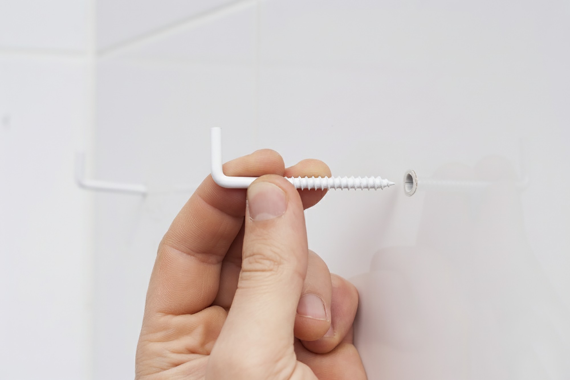 AL-RO B [BL] Alcayatas. Alcayata roscada lacada blanca