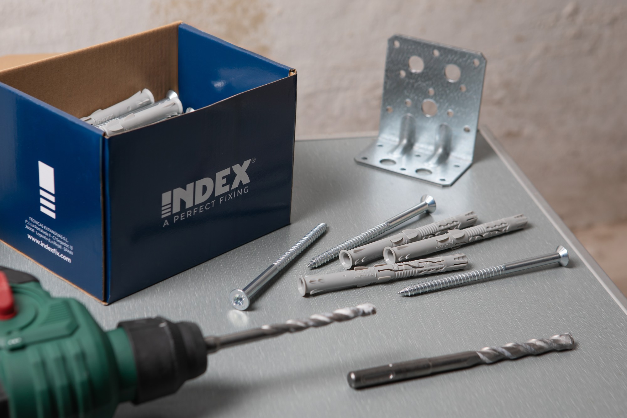 T-NUX A [CP] Taco de nylon universal de alto rendimiento. Cabeza avellanada. Huella TX. Zincado. Homologado ETE