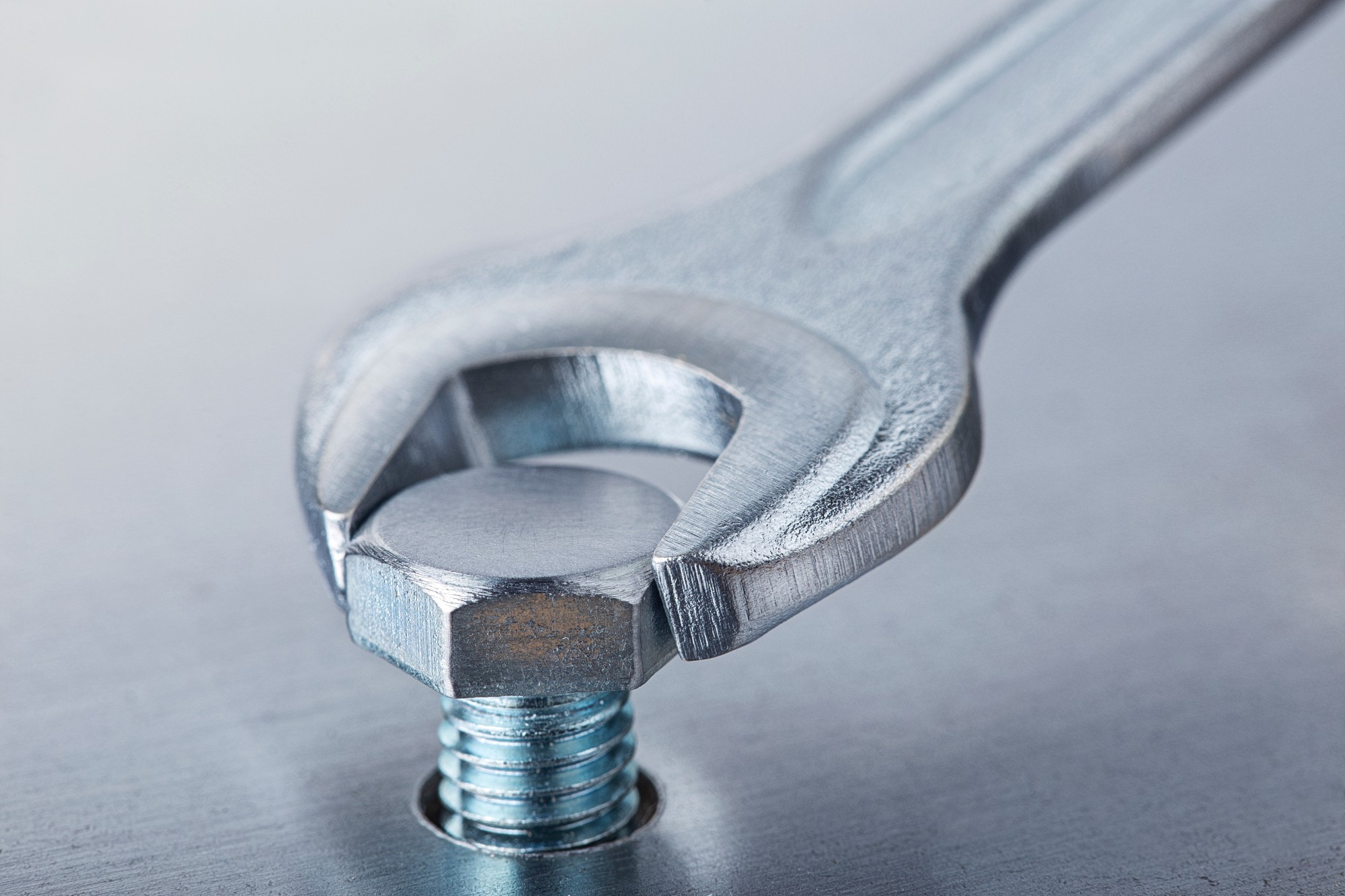 DIN-931 [CV] Tornillo rosca métrica con cabeza hexagonal 8.8. Rosca media. Zincado