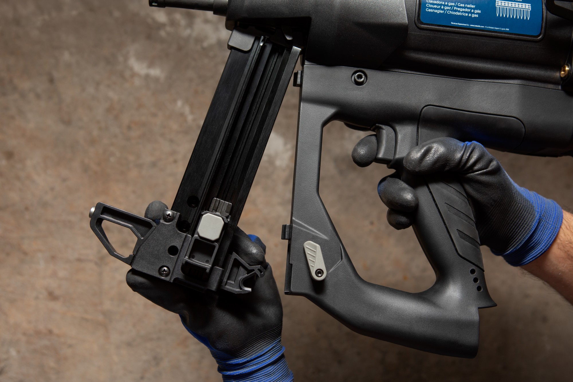 FG-CLCAR [CP] Accesorios para pistola de gas. Cargador para 40 clavos