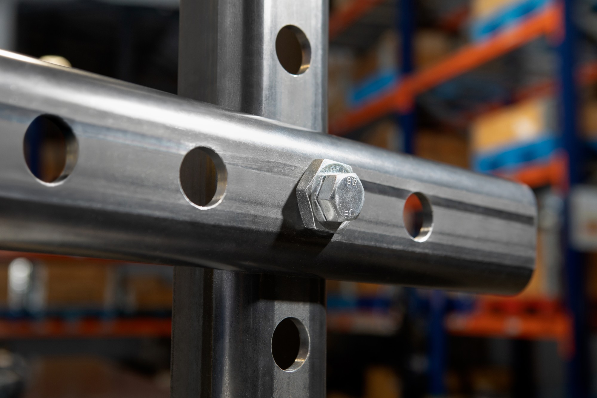 SBZ [CP] Anclaje de expansión para perfiles huecos STRUTBOLT. Zincado