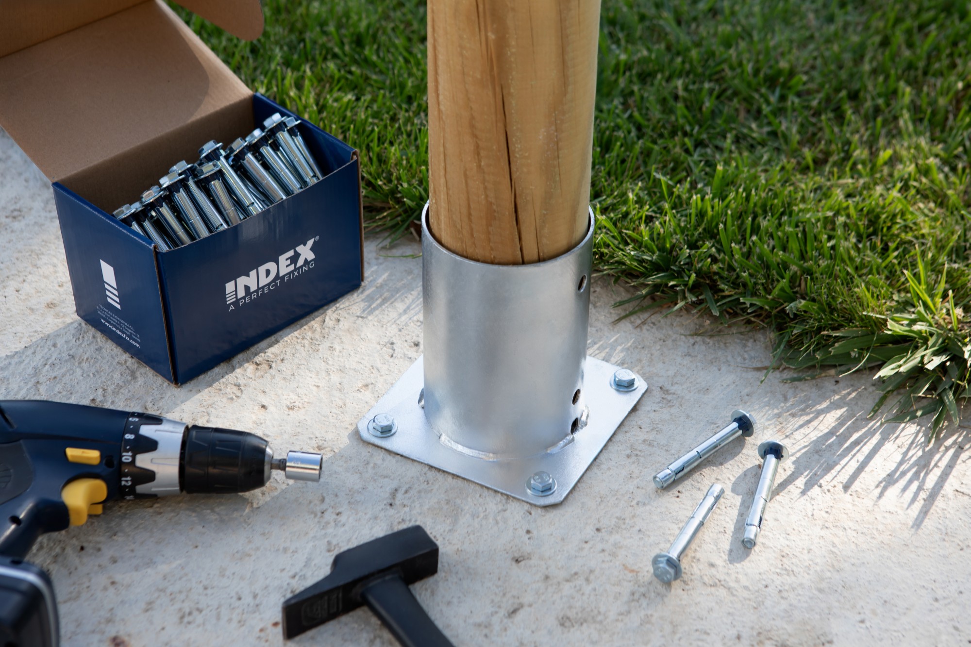 AP-SR [CP] Anclajes para postes. Soporte para poste de cercado de madera redondo