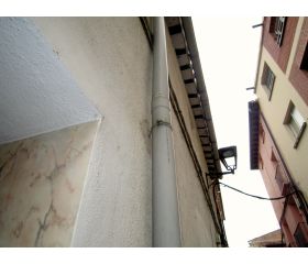 AB-DE Z [CP] Abrazadera desagüe de empotrar. Zincada