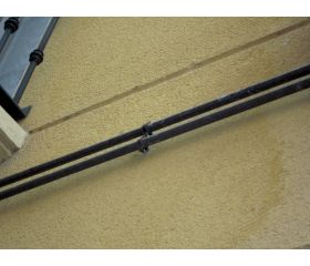 AB-GD [CP] Abrazadera gásmica negra doble M6 con tirafondo