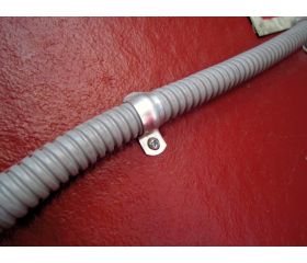 AB-PI [CP] Grapa 1 pie. Abrazadera de un pie