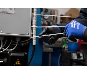 BN-B [CP] Bridas de nylon. Blanca