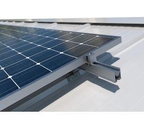 STR [CP] Accesorios regulables para la instalación de placas solares. Soporte regulable para perfil trapezoidal. Inoxidable A2