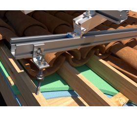 KT-PSC [CP] Kits para instalaciones solares triangulares. Triangular con perfil de aluminio PSE-C. Fijación ensamblada