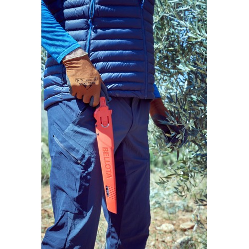 Serrucho Guepardo con hoja recta de 9" y mango bimaterial recto. Incluye funda / 45RBIMR9