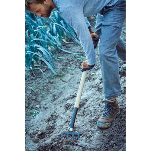 Horca de jardín, dientes forjados y planos para remover y cavar la tierra. Mango de anilla metálica, madera certificada / 9114A