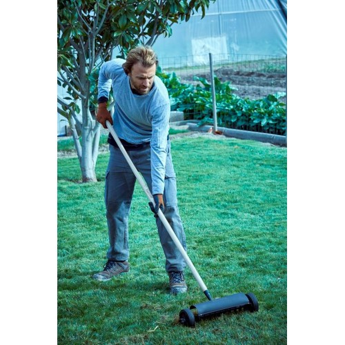 Escarificador con ruedas para mantenimiento del jardín con mango largo  / 3080CM