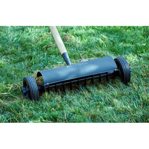 Escarificador con ruedas para mantenimiento del jardín con mango largo  / 3080CM