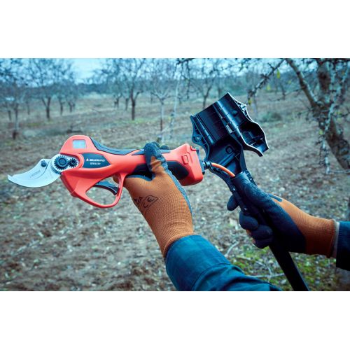 Pértiga extensible hasta 2,2m compatible con las tijeras eléctricas a batería  de la primera generación/ EPP1EXTP